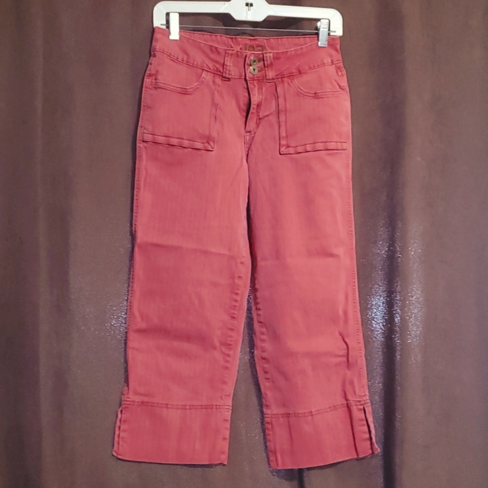 Jag jeans brand women's red capris size 4.